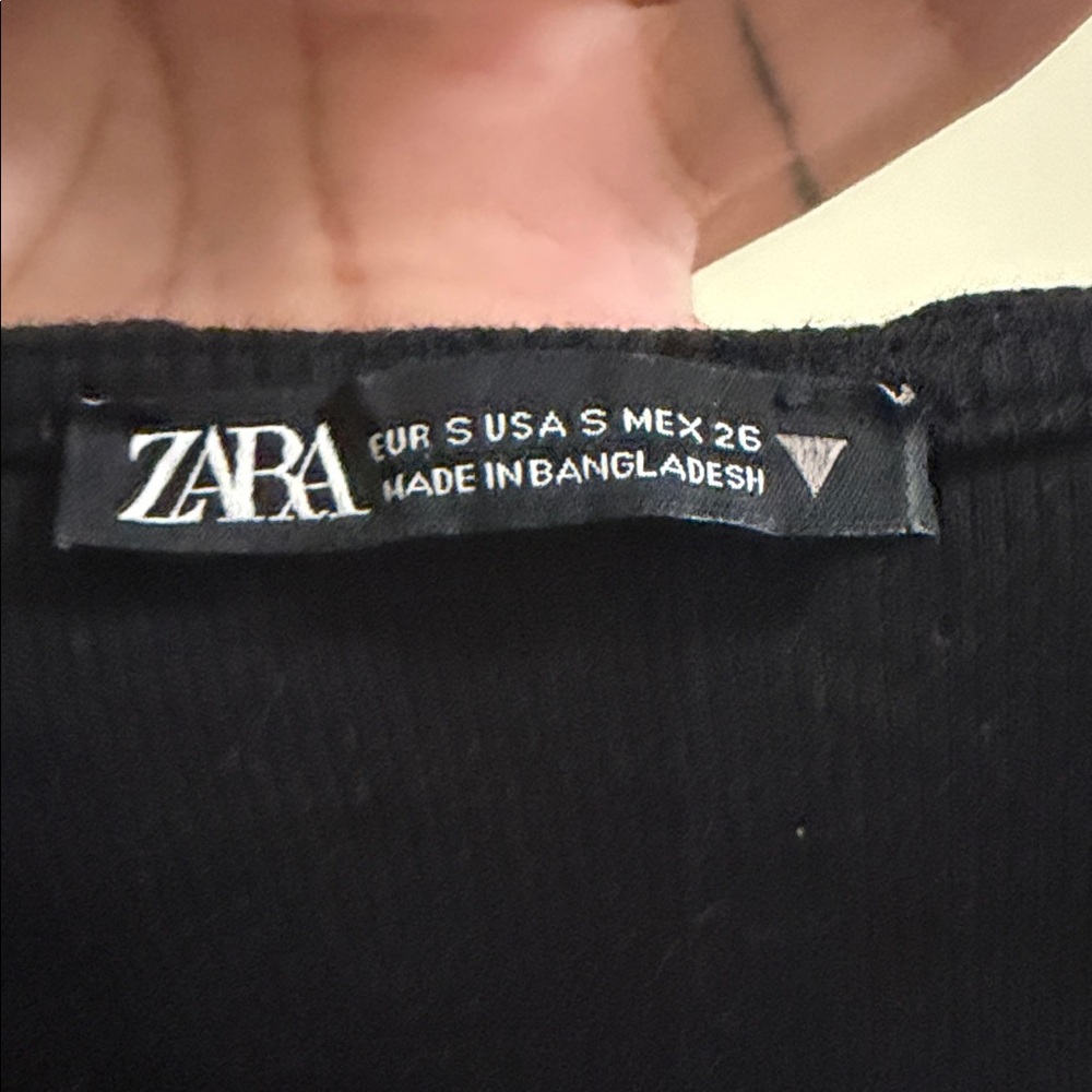Zara Black Ruched Drawstring V-Neck Crop Top - Picture 3 of 4